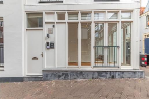 Kazernestraat 106